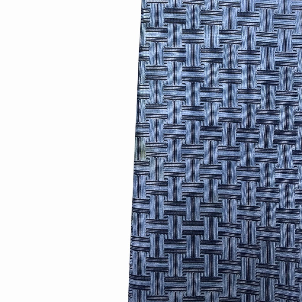 Hermes Men's Recent Tie Geometric "H" Logo Jacquard Silk 3 5/8" (W) x 61.75" (L) - Picture 5 of 6